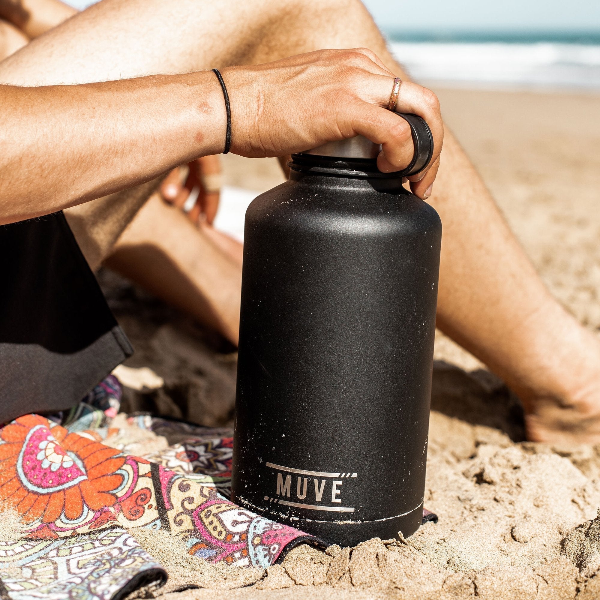 Growler Insulated Water Bottle (1.9L/64oz)-Muve